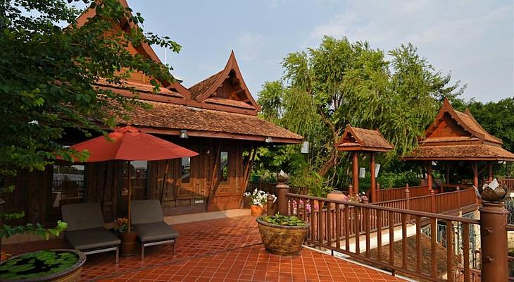 Chakrabongse Villas & Residences