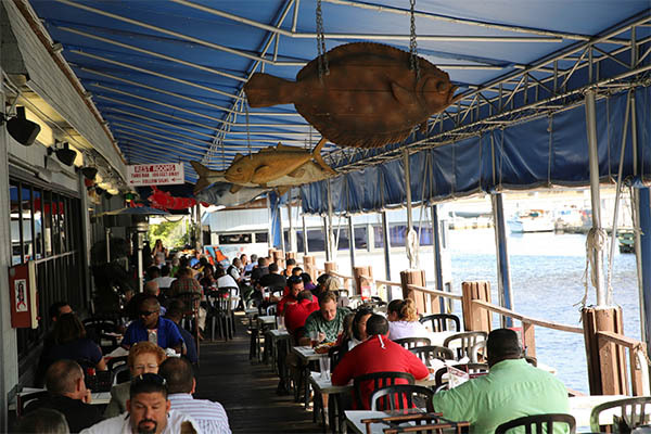 Rustic Inn Crabhouse
