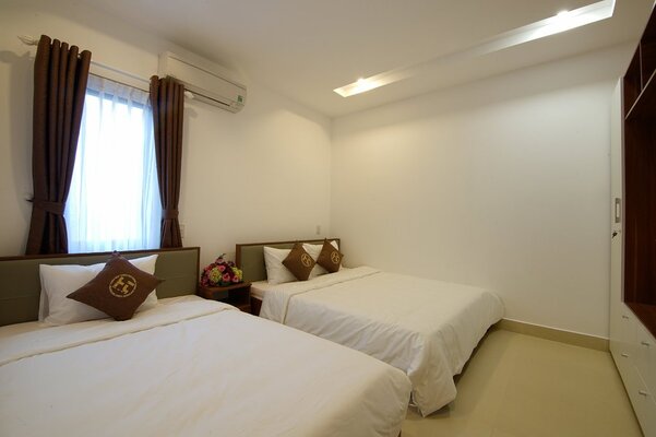 Poetic Hue Hotel