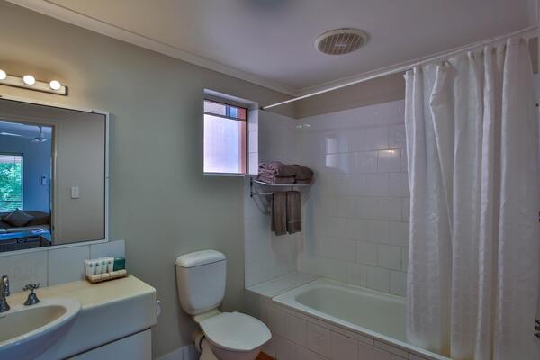 Moonlight Bay Suites