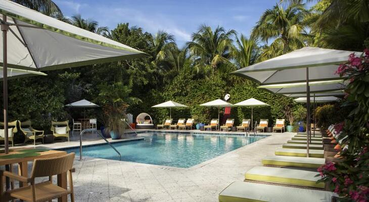 Parrot Key Hotel & Villas