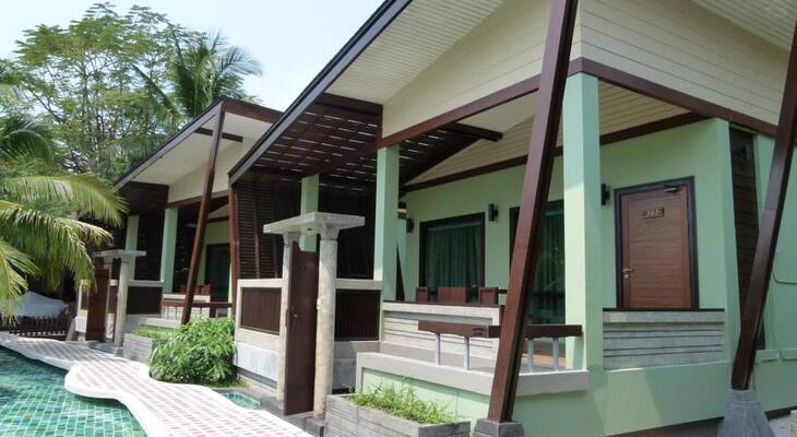 Cocohut Beach Resort & Spa