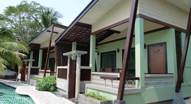 Cocohut Beach Resort & Spa