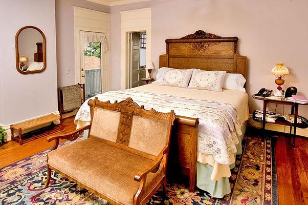 Corinthian Bed & Breakfast