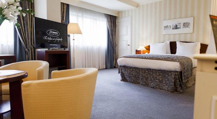 Le Chatelain Hotel