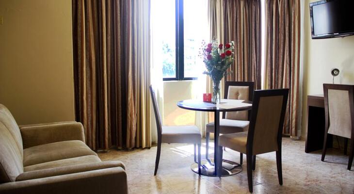 Sevilla Suites Apart-Hotel