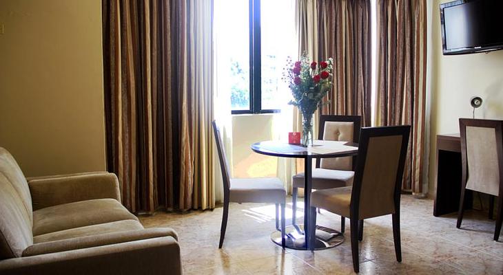 Sevilla Suites Apart-Hotel
