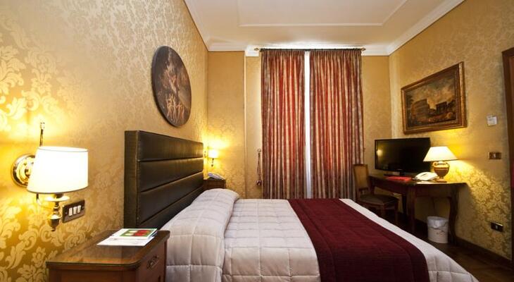 Hotel Royal Court