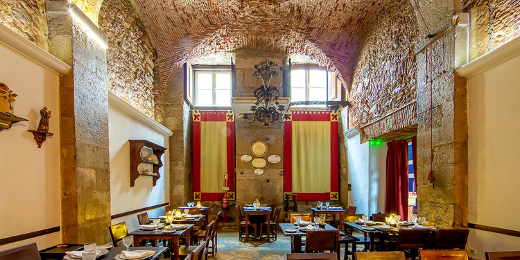 Casa De Linhares - Fado