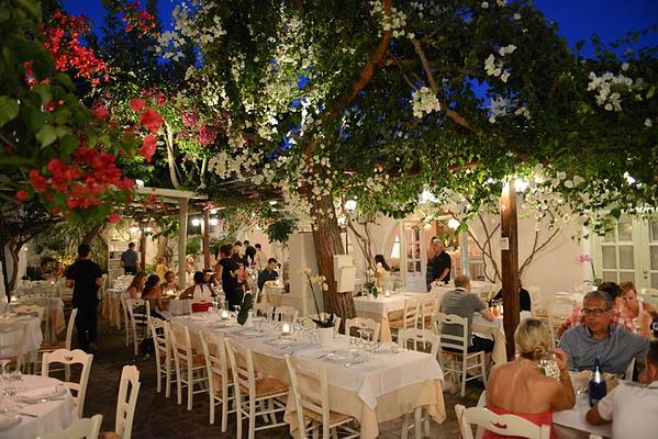 Avra Restaurant - Garden