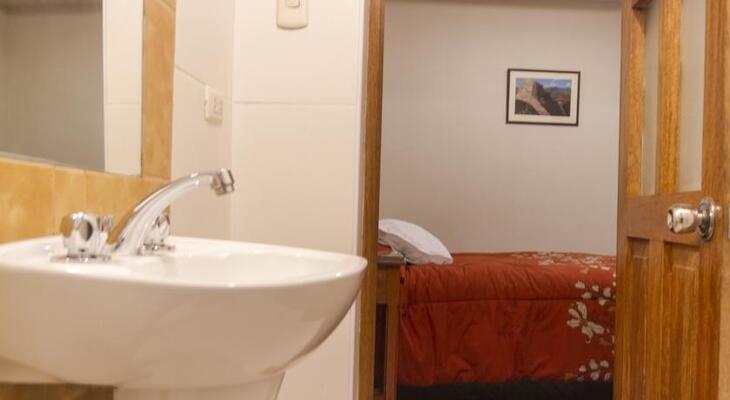 Hostal Suecia I