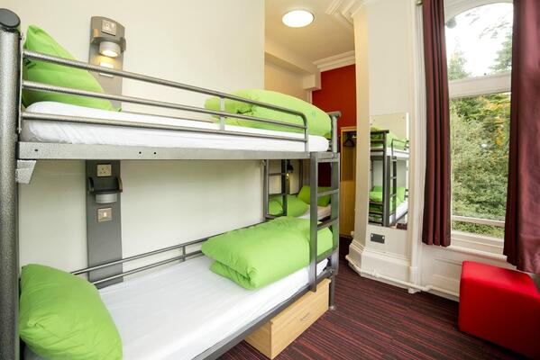 YHA Castleton Losehill Hall