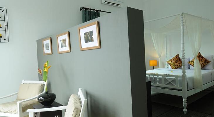 Frangipani Villa Hotel II