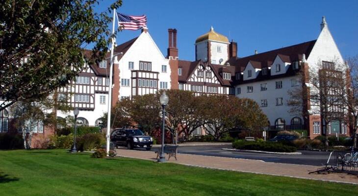 Montauk Manor