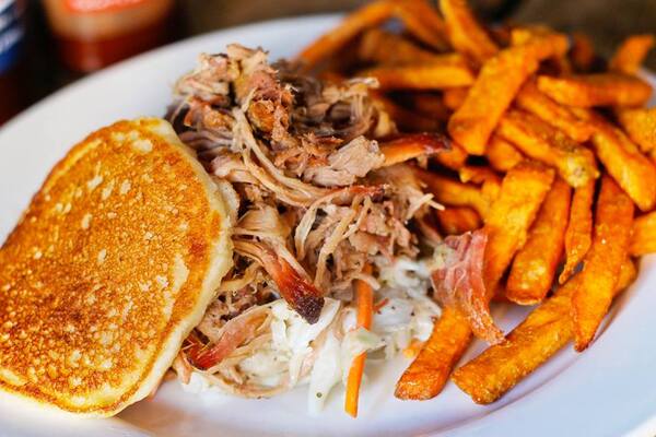 Puckett's Gro. & Restaurant