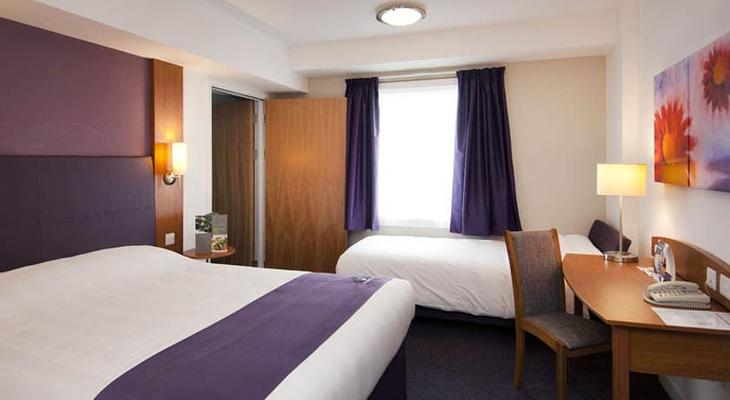 Premier Inn Leeds City Centre (Wellington Street) Hotel