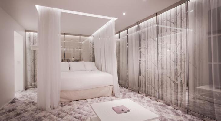 Seven Hotel Paris