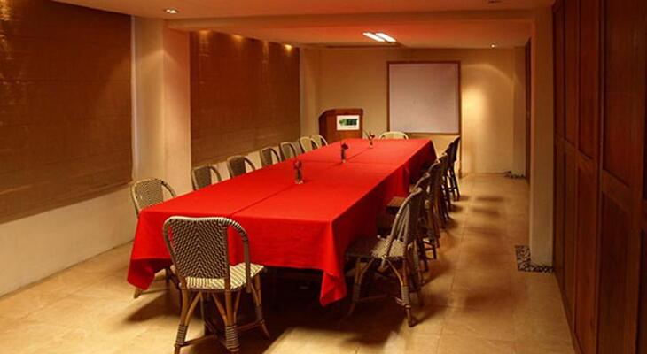 Almont City Hotel