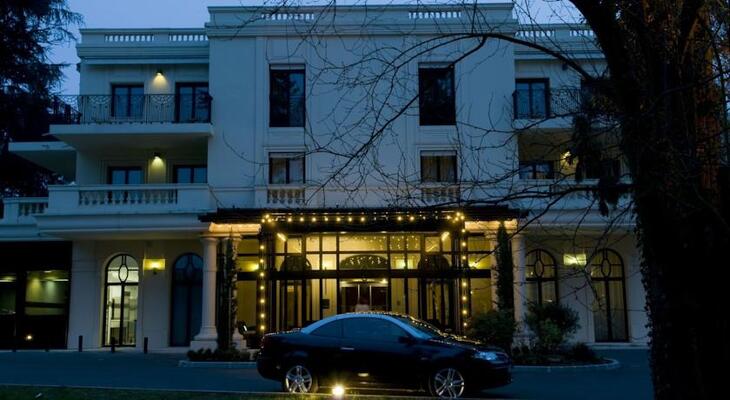 Le Pavillon Hotel & Spa