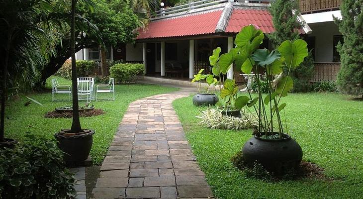 Baan Kaew Guesthouse