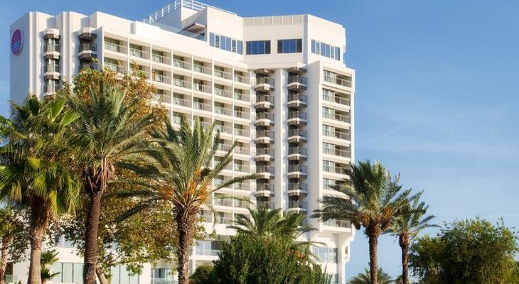 Akra Hotel