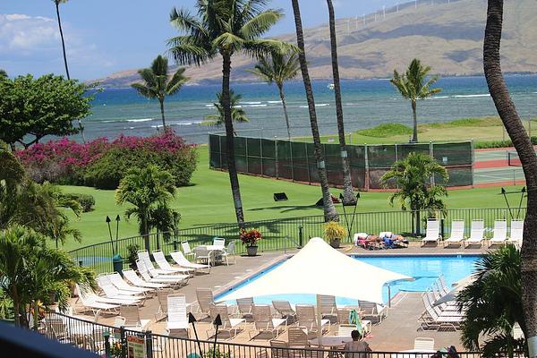 Maui Schooner Resort