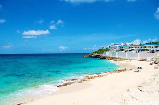 Cupecoy Bay Beach