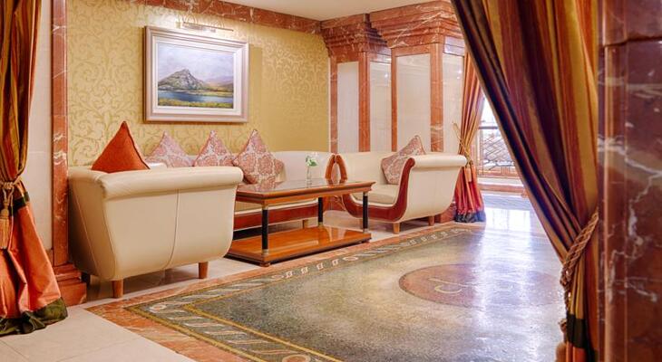 Killarney Plaza Hotel and Spa