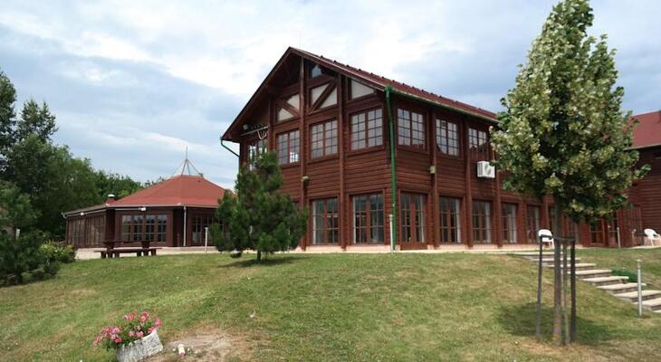 Petnehazy Club Hotel