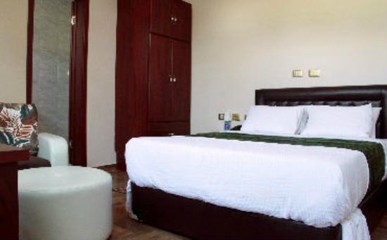 Bow Hotel B&B