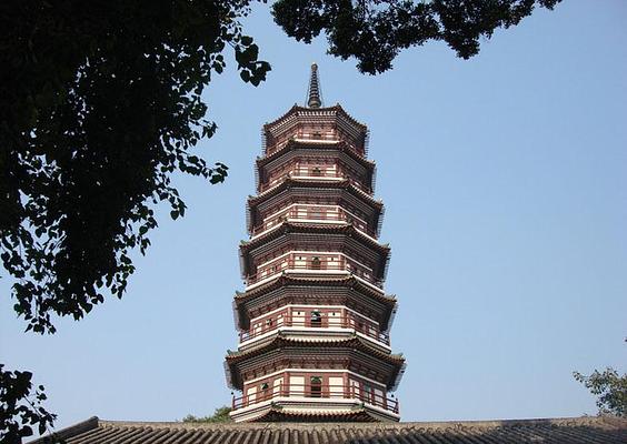 Temple of the Six Banyan Trees & Flower Pagoda (Liurong Temple)