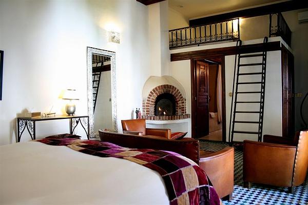 Riad Laaroussa Hotel and Spa