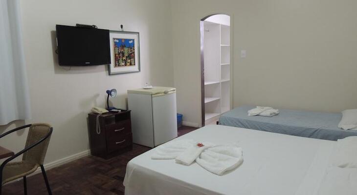 Chez Les Rois Guesthouse