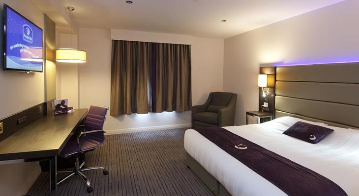 Premier Inn Manchester City Centre (Portland Street) Hotel