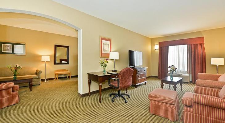 Comfort Inn & Suites Sacramento University Area