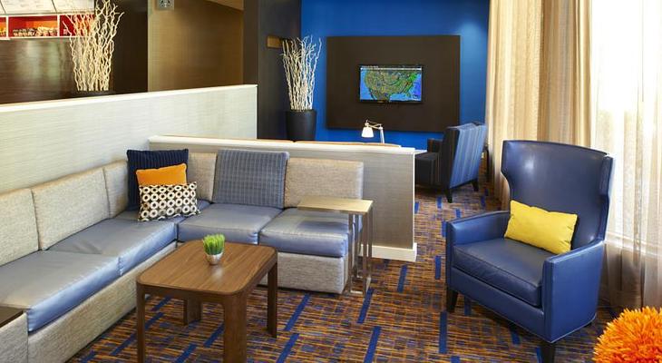 Courtyard by Marriott Detroit Dearborn