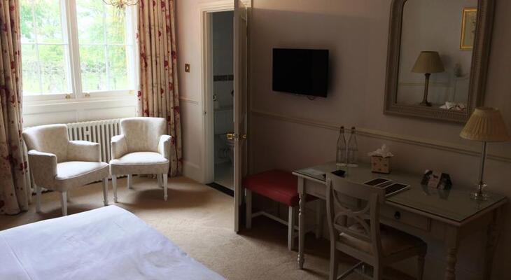 Weston Manor Hotel