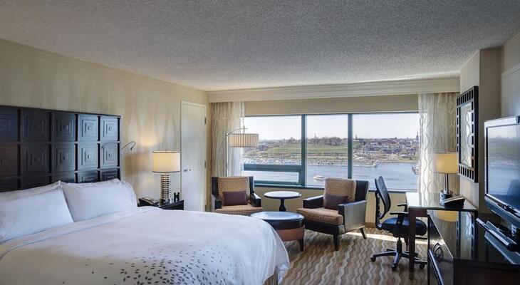 Renaissance Baltimore Harborplace Hotel