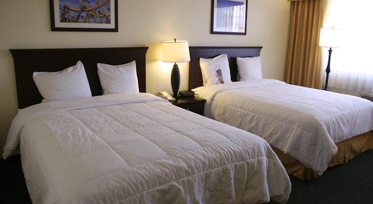 Knott's Berry Farm Hotel