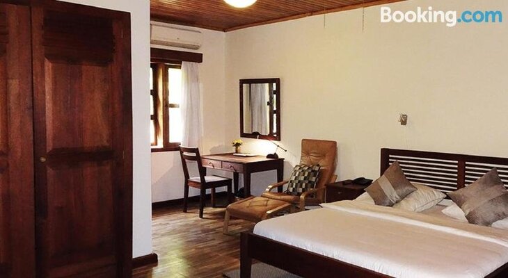 Esther's Hotel