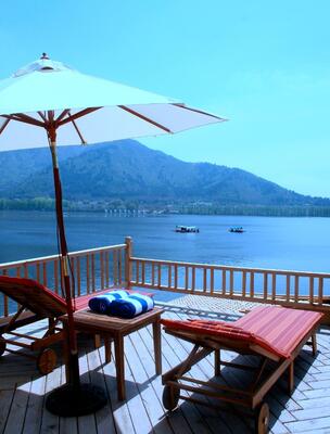 Sukoon Houseboat