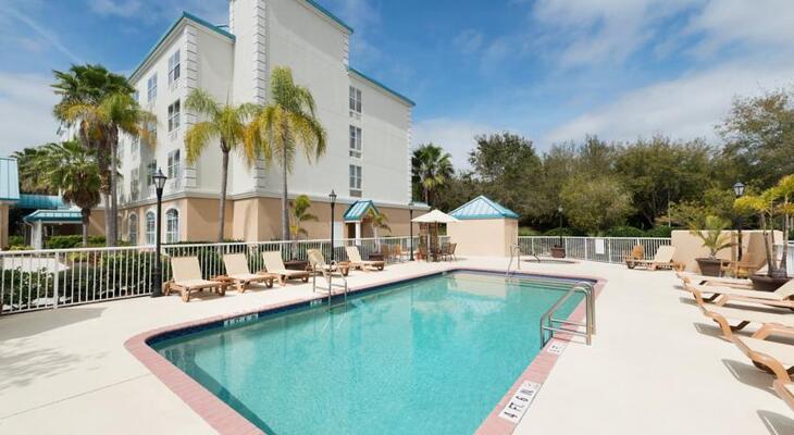 Baymont by Wyndham Fort Myers Airport
