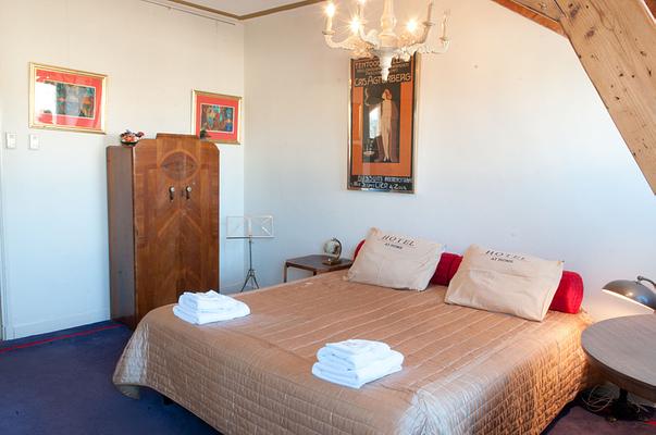 Between Art and Kitsch B&B