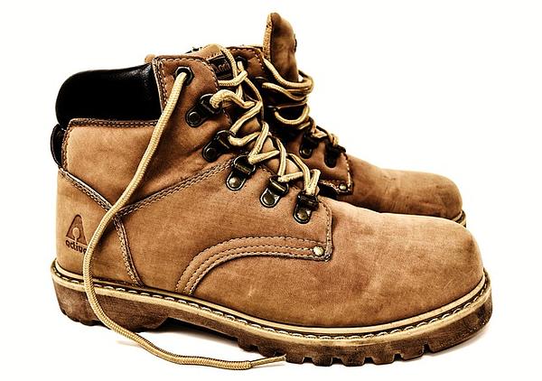 Best hiking boots for travelers in 2019