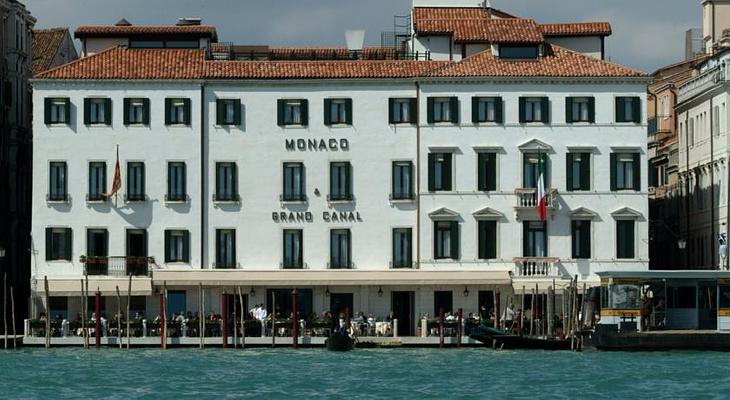 Hotel Monaco & Grand Canal