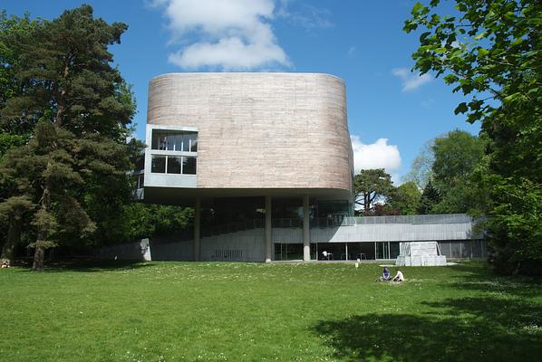 Lewis Glucksman Gallery