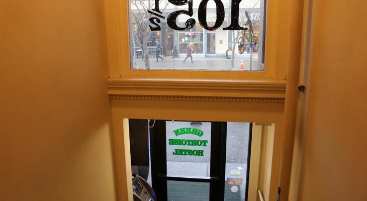 The Green Tortoise Hostel Seattle