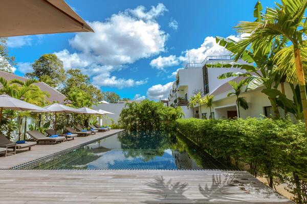 Lynnaya Urban River Resort & Spa