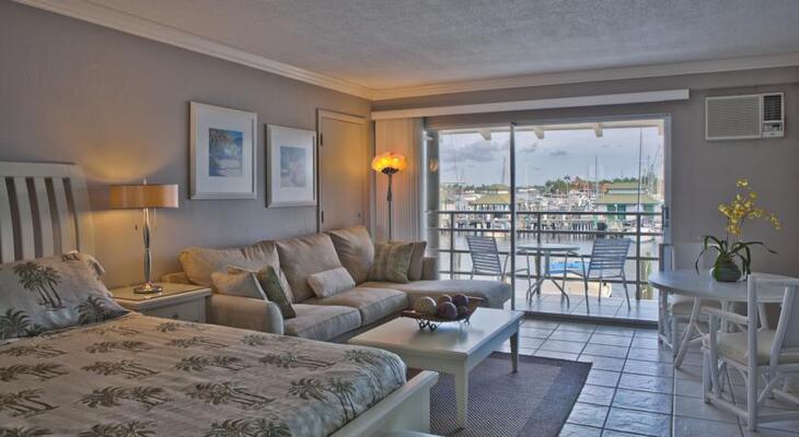 Cove Inn on Naples Bay