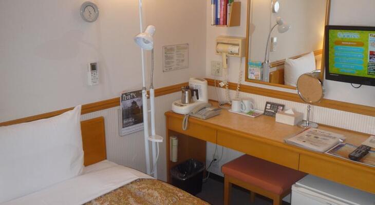 Toyoko Inn Hakata Nishinakasu